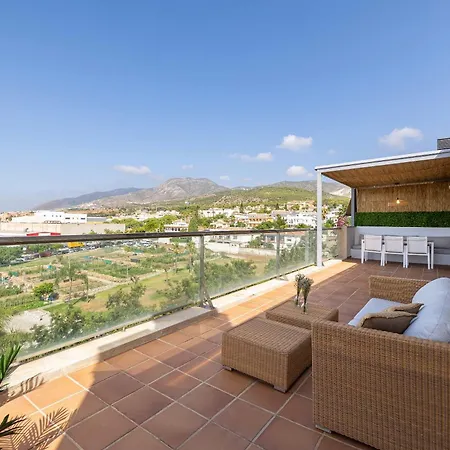 Elegant 3br Penthouse With Sea View Pool & Garden Torremolinos
