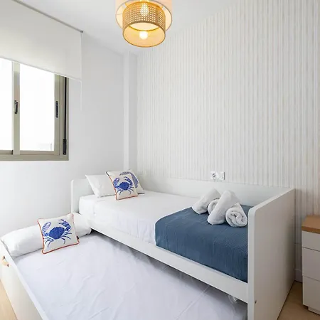 Apartment Elegant 3br Penthouse With Sea View Pool & Garden