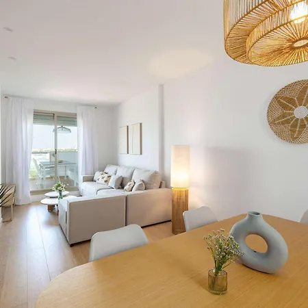 Apartament Elegant 3br Penthouse With Sea View Pool & Garden